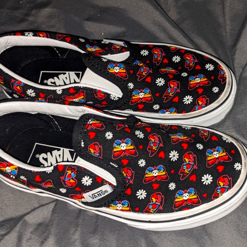 Girls Slip-on Vans. Kids 13